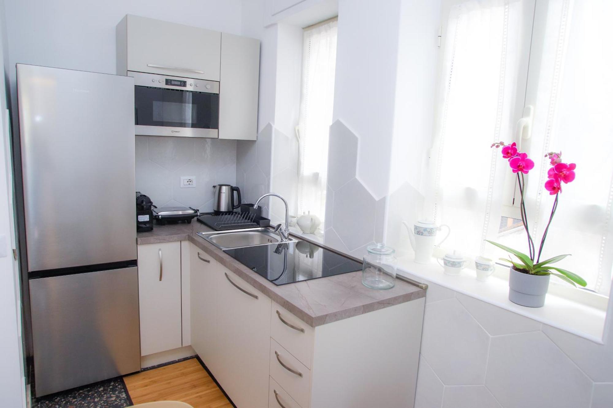 Oasi Urbana - The Vatican Roof Garden Apartment *