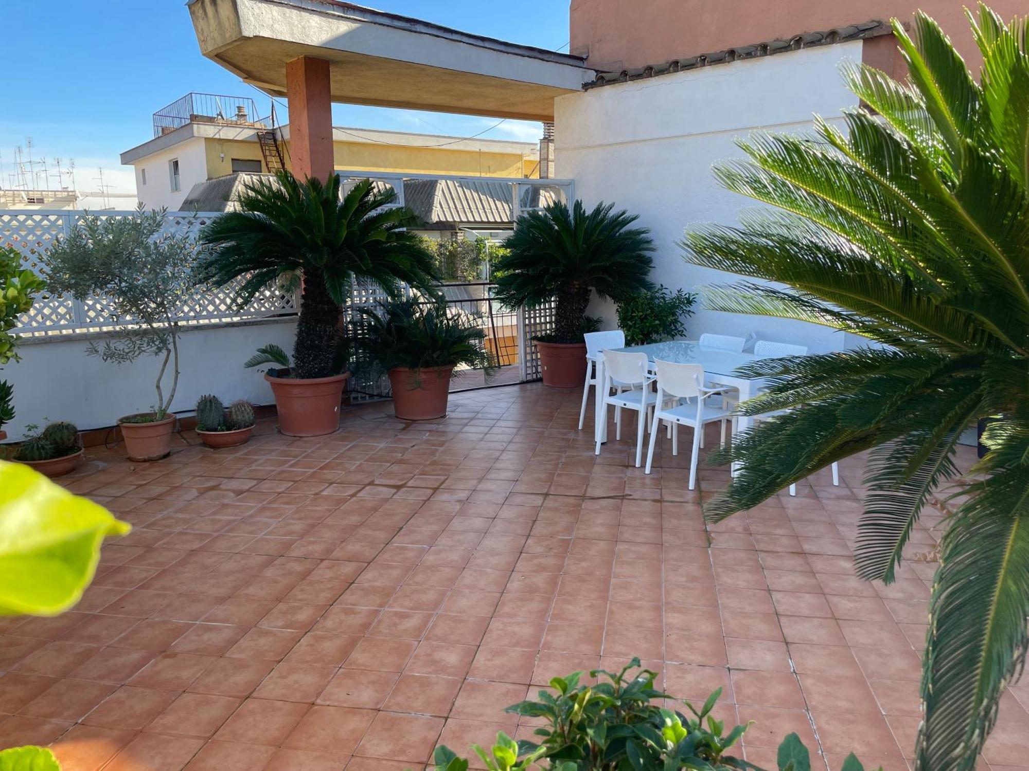 Oasi Urbana - The Vatican Roof Garden Apartment